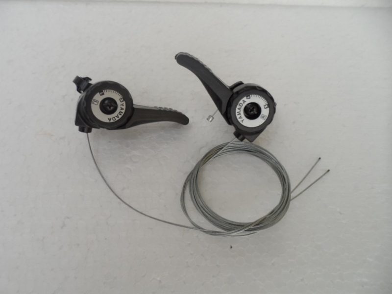 Alavanca De Câmbio Em Nylon Yamada C/ Cabos P/ Bicicleta