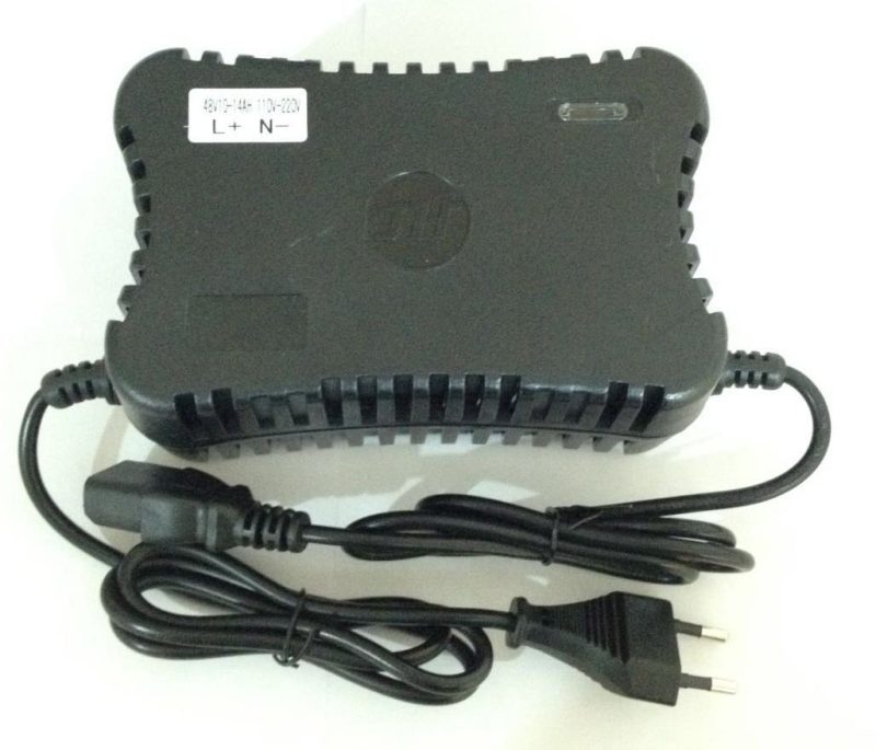 Carregador P/ Bicicleta Elétrica 48 Volts P/ Bateria Chumbo