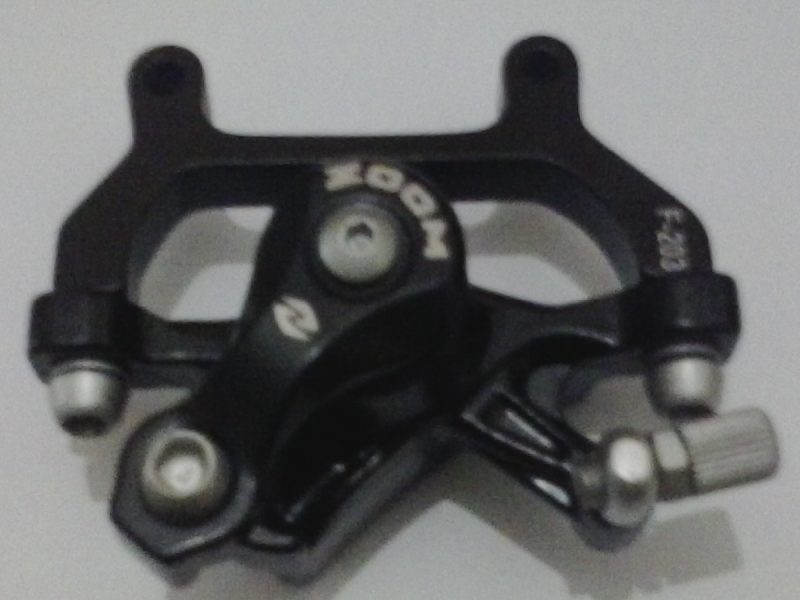 Pinça Dianteira Freio À Disco Marca Zoom C/ Adaptador 203mm